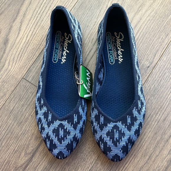 *NEW* Skechers Cleo Sweet Tribe Shoes Navy Blue Stretch Fit Ballet Flats size 7 - Picture 2 of 12